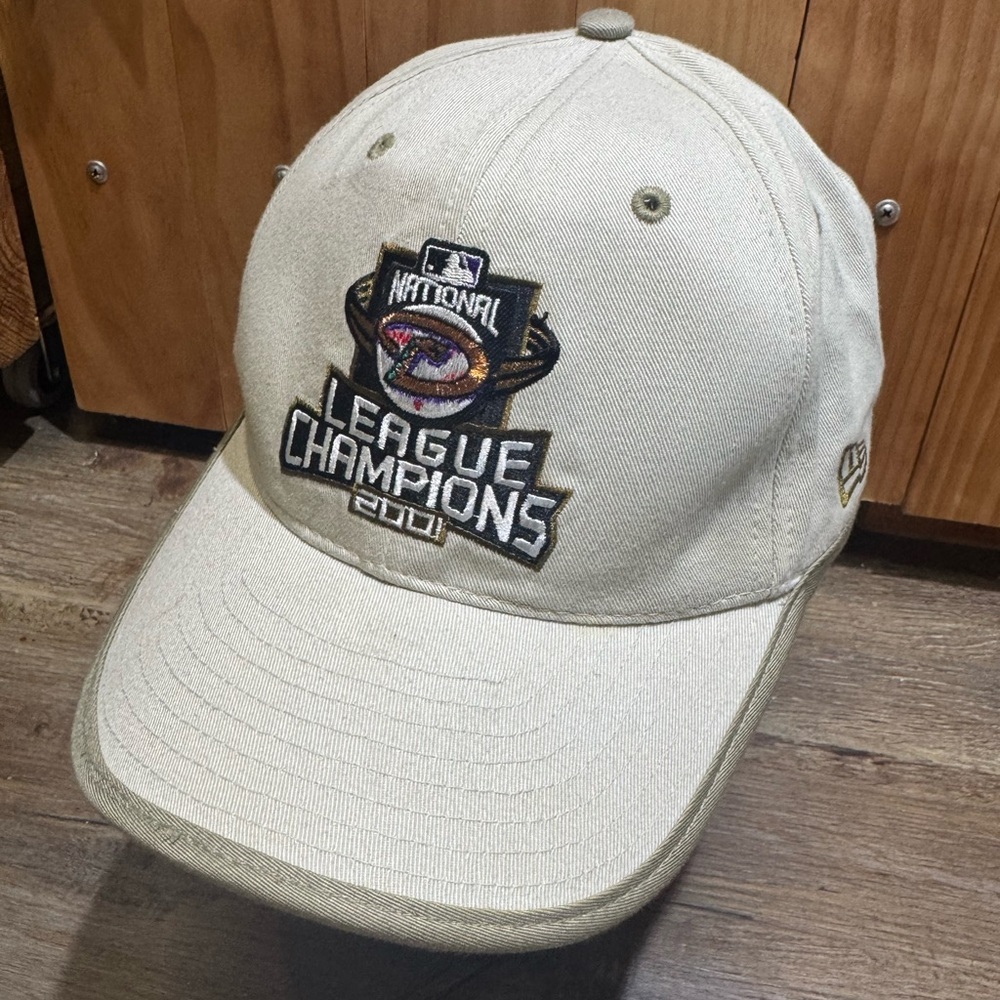 VTG‎ 2001 World Series MLB hat